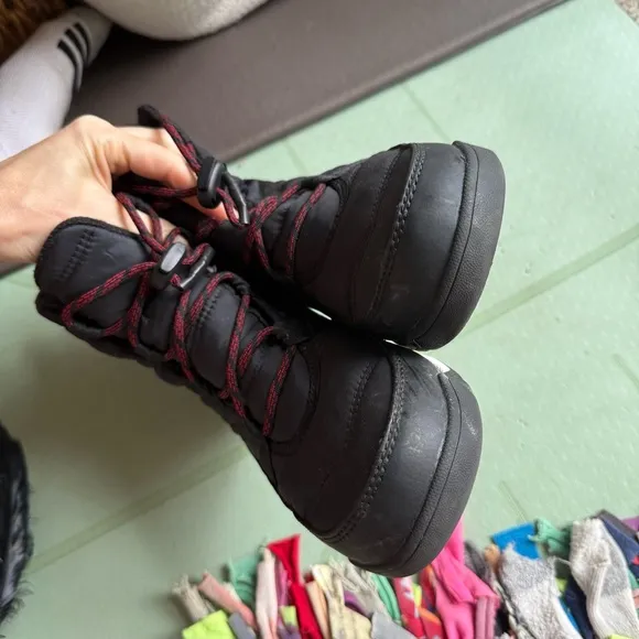 Sorel Black Weatherproof Winter Boots