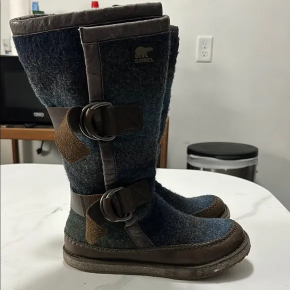 Sorel Blue and Brown Boots
