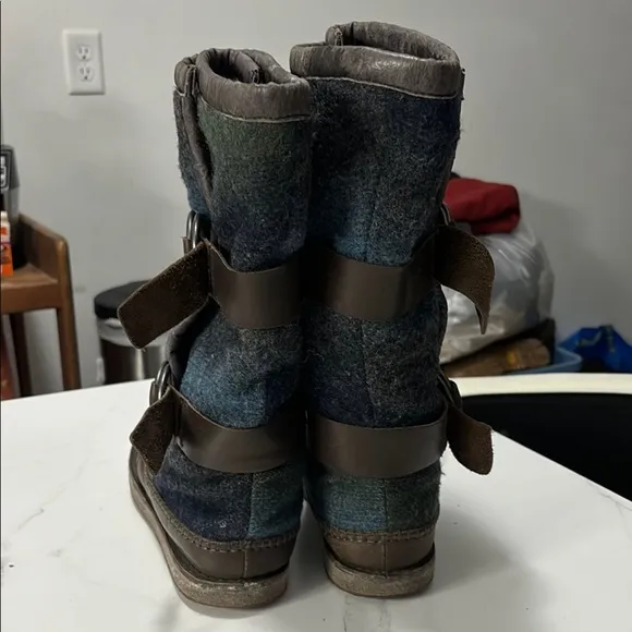Sorel Blue and Brown Boots