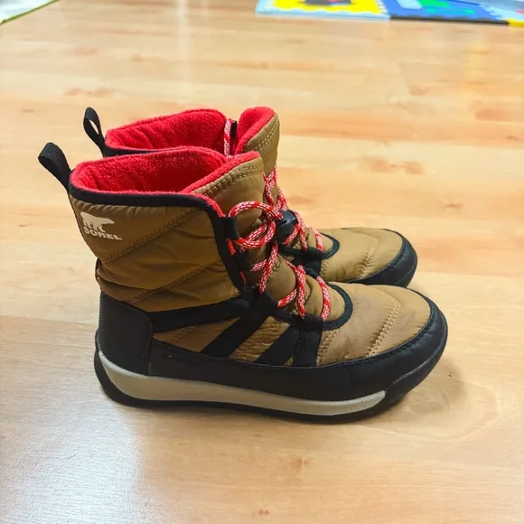 Sorel Brown &amp; Black Whitney Short Waterproof Insulated Boot Kids Size 3