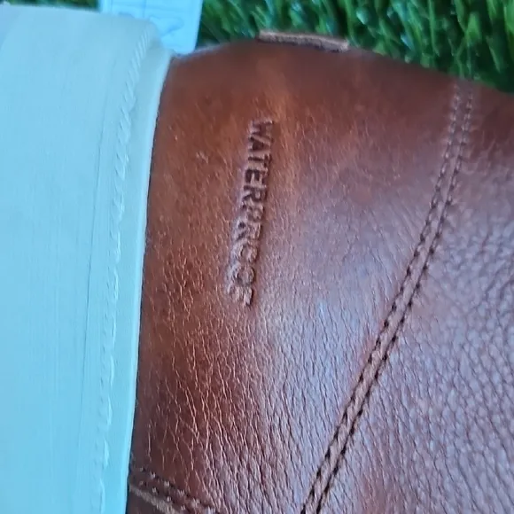 Sorel Brown Leather Boots with Moc-Toe Design
