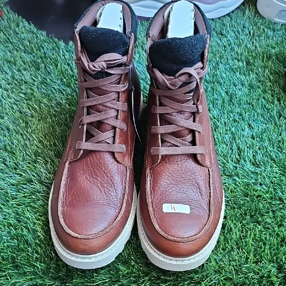 Sorel Brown Leather Boots with Moc-Toe Design