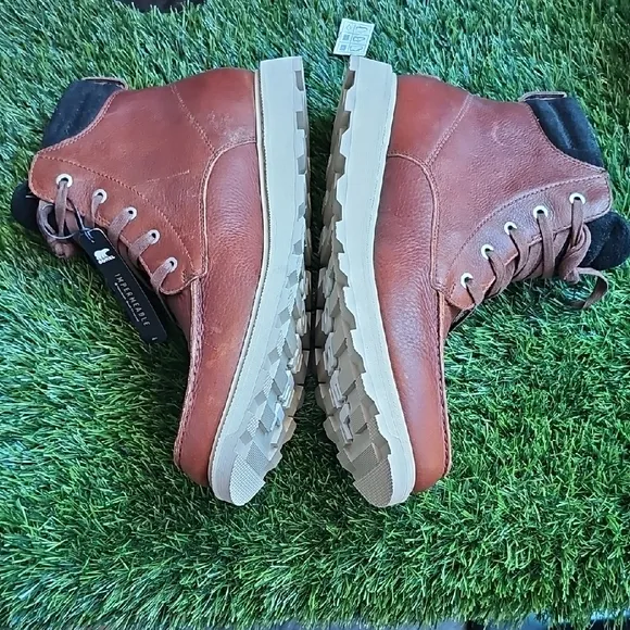 Sorel Brown Leather Boots with Moc-Toe Design