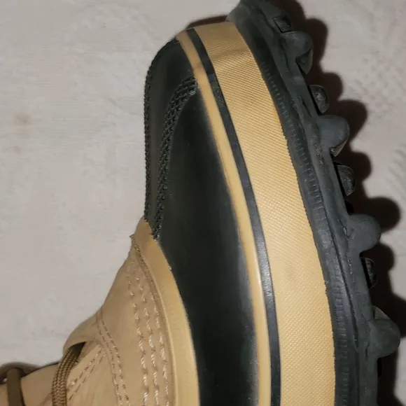 Sorel Caribou boots waterproof rubber outer black &amp; camel brown  lined