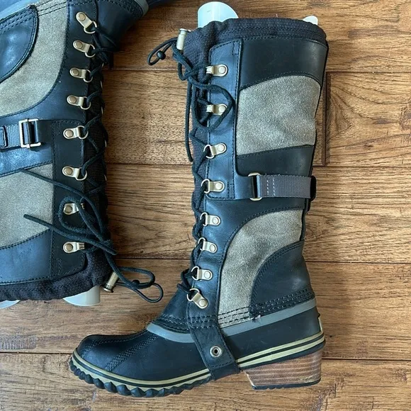 Sorel Conquest Carly Boots Waterproof Suede Leather Tall Lace Up Winter Size 6