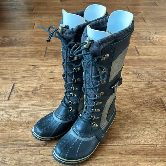 Sorel Conquest Carly Boots Waterproof Suede Leather Tall Lace Up Winter Size 6