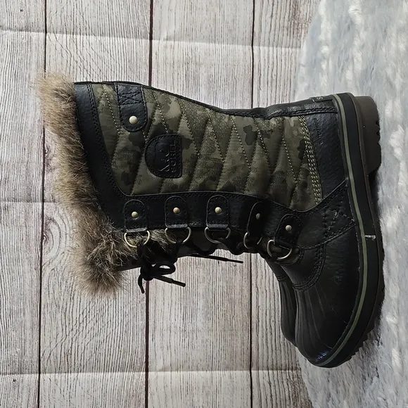 Sorel Faux Fur Winter Boots, Women's Size 8, Great Condition