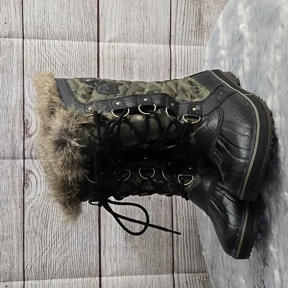 Sorel Faux Fur Winter Boots, Women's Size 8, Great Condition
