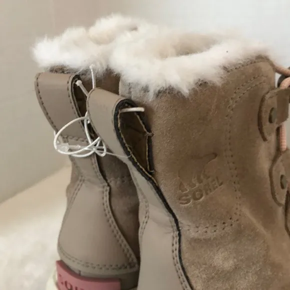 SOREL Girls Size 1 Beige Explorer Lace Suede Boots Casual Hiking Winter Girlhood