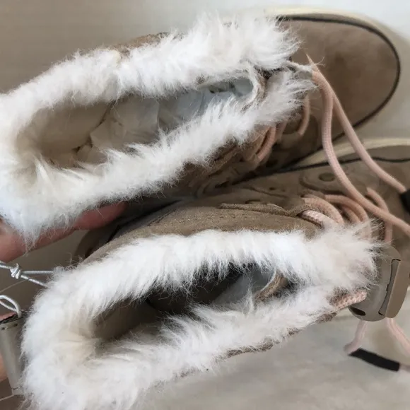 SOREL Girls Size 1 Beige Explorer Lace Suede Boots Casual Hiking Winter Girlhood