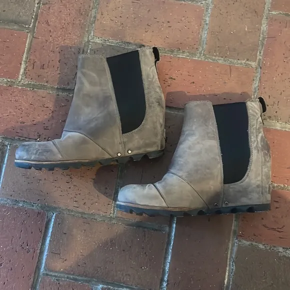 Sorel Gray Lea Ankle Wedge Boots 7.5