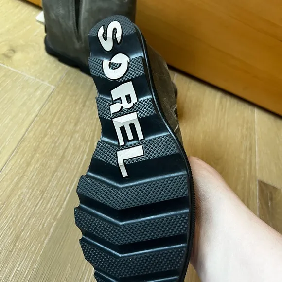 Sorel Joan Artic Wedge II Casual Boots - LIKE NEW