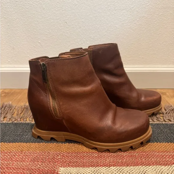 Sorel Joan of Arc Zip Booties Leather