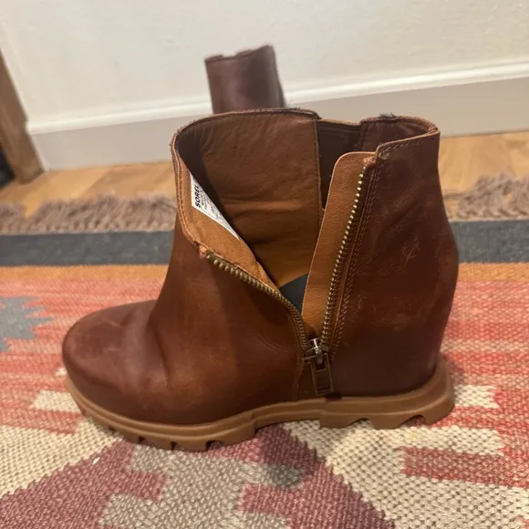 Sorel Joan of Arc Zip Booties Leather