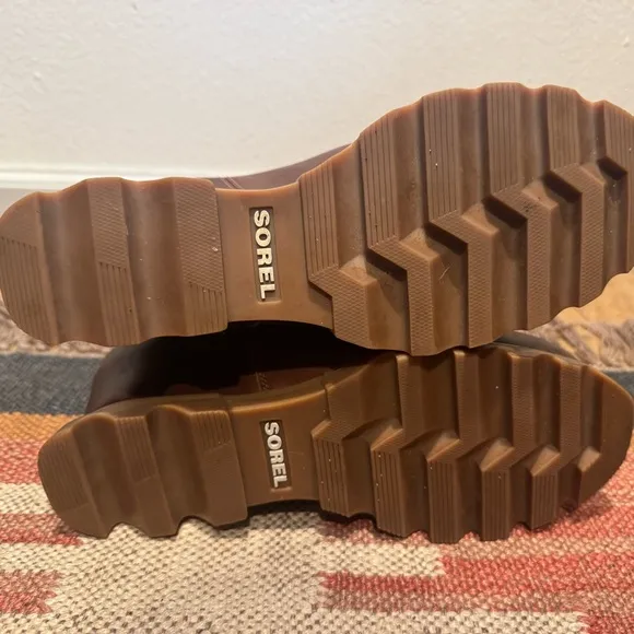Sorel Joan of Arc Zip Booties Leather