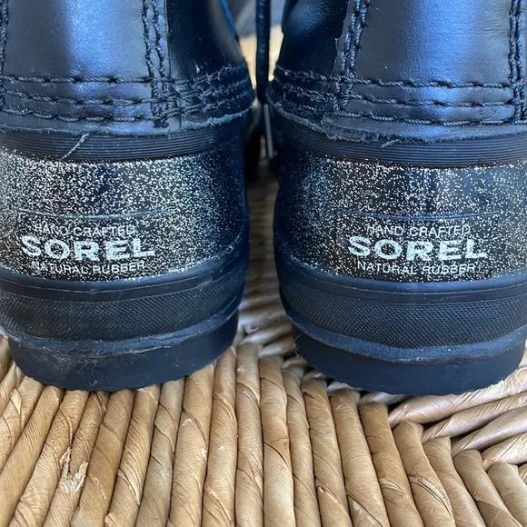 Sorel Joan of Arctic boots.