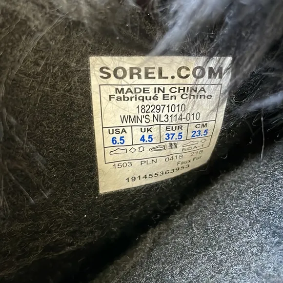 Sorel Joan of Arctic boots.