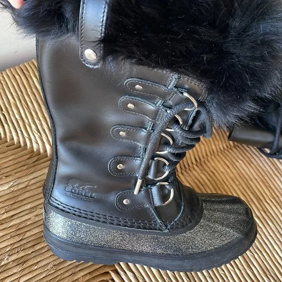 Sorel Joan of Arctic boots.