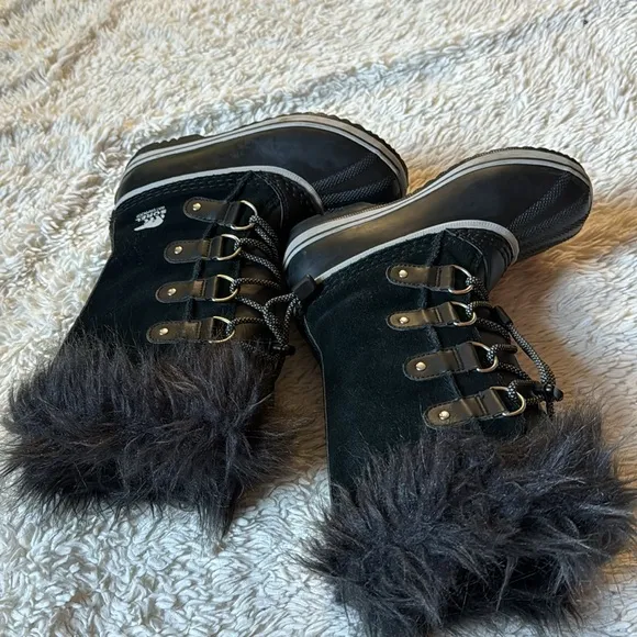 SOREL Kids' Joan of Arctic Insulated Waterproof Winter Boots size 2