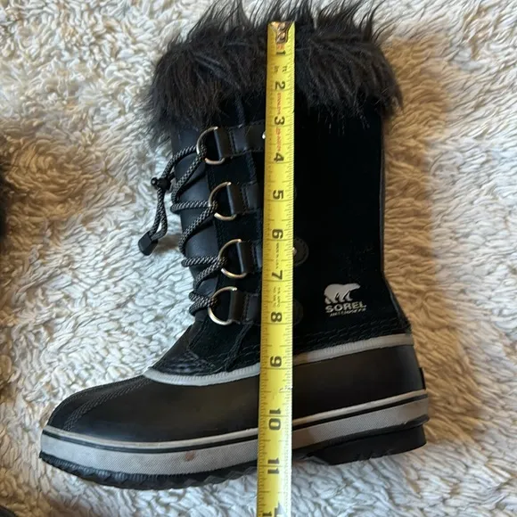 SOREL Kids' Joan of Arctic Insulated Waterproof Winter Boots size 2