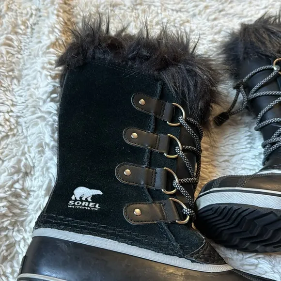 SOREL Kids' Joan of Arctic Insulated Waterproof Winter Boots size 2