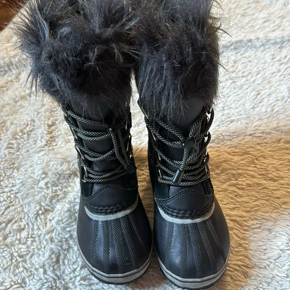 SOREL Kids' Joan of Arctic Insulated Waterproof Winter Boots size 2