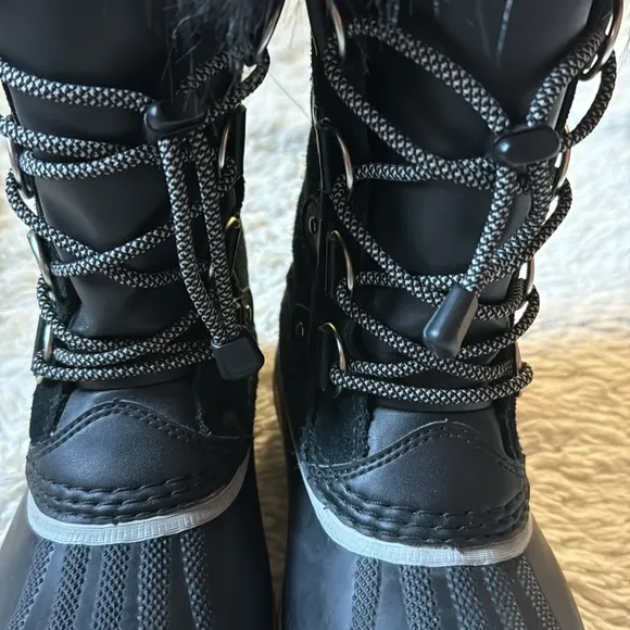 SOREL Kids' Joan of Arctic Insulated Waterproof Winter Boots size 2