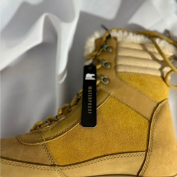 SOREL LENNOX HIKER BOOTS IN SIZE 11 WOMENS