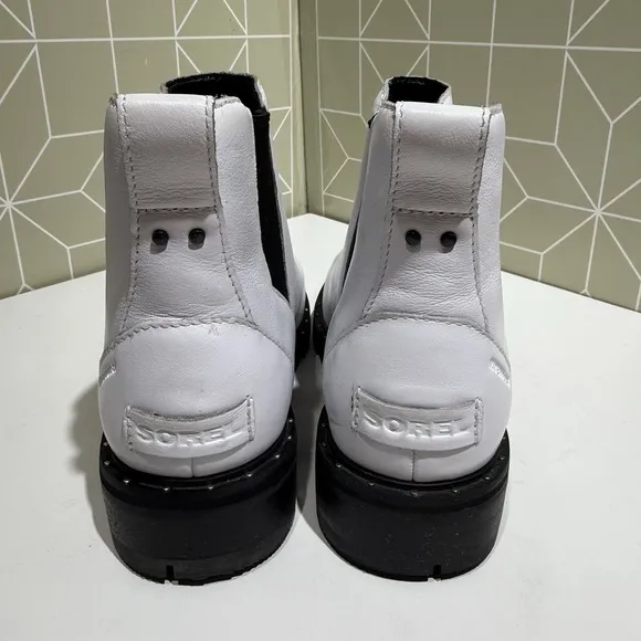 Sorel Lennox White Chelsea Boots Women Size 7 Slip On Boots