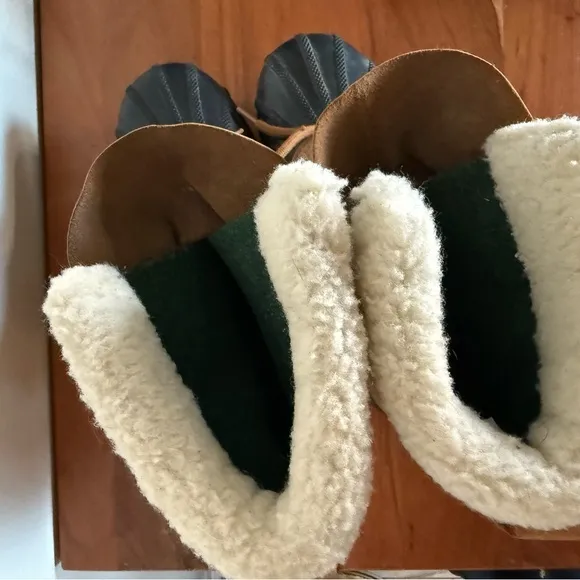 Sorel Men's Tan and Black Winter Boots Caribou Sz 7