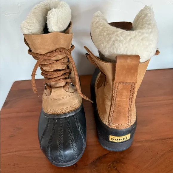 Sorel Men's Tan and Black Winter Boots Caribou Sz 7