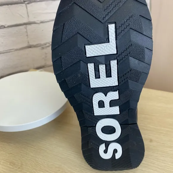 Sorel Out N About Classic Waterproof Black Ankle Boots size 6.5
