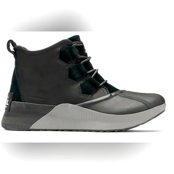 Sorel Out N About Classic Waterproof Black Ankle Boots size 6.5