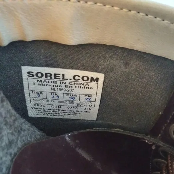 Sorel Purple Handcrafted Natural Rubber Round Toe Lace Up Mid Calf Duck Boot