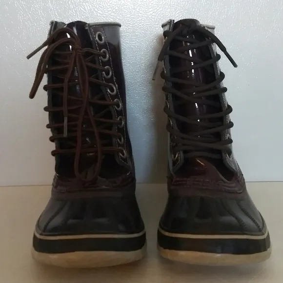 Sorel Purple Handcrafted Natural Rubber Round Toe Lace Up Mid Calf Duck Boot