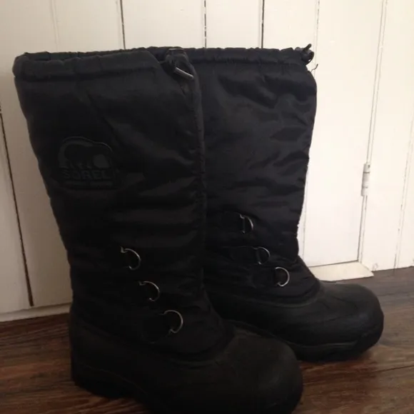 Sorel snowlion boots size 7 women's