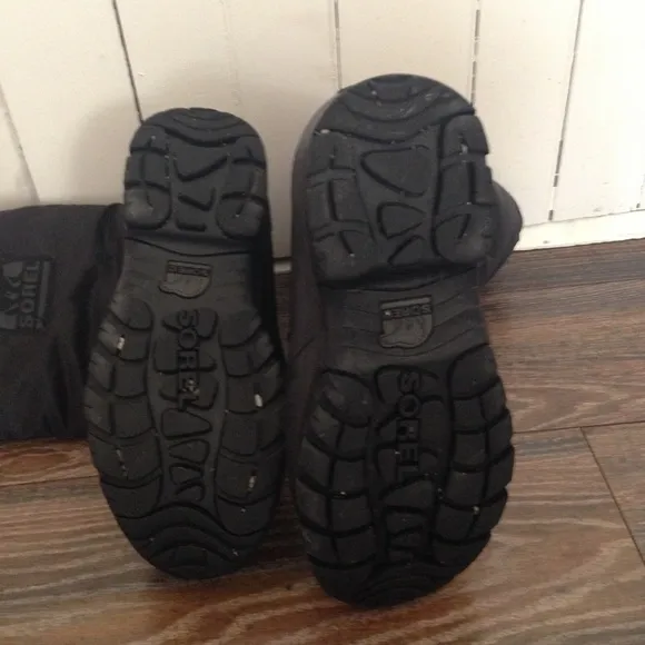 Sorel snowlion boots size 7 women's