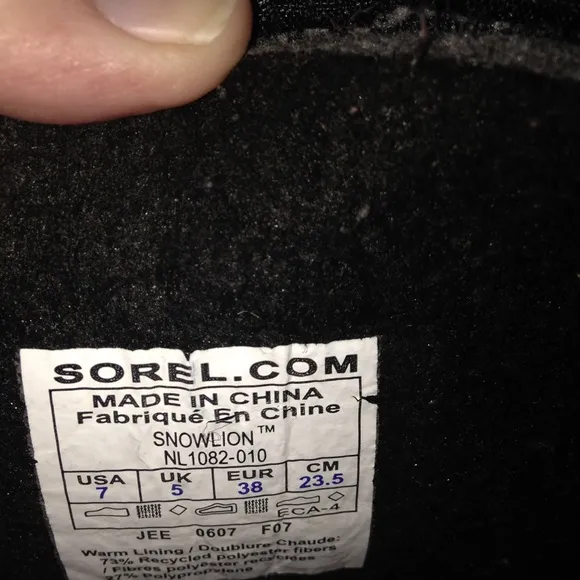 Sorel snowlion boots size 7 women's