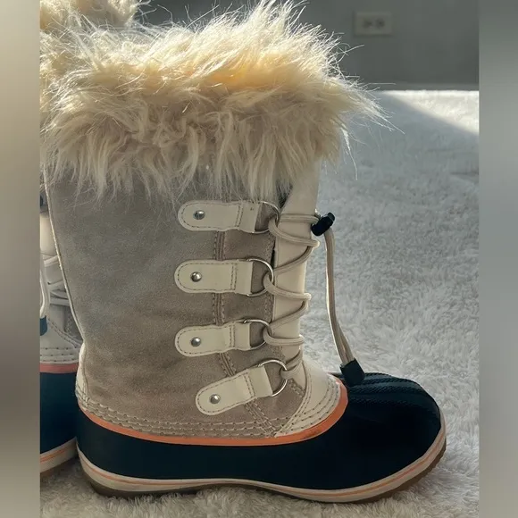 SOREL Sz 3 Joan of Arctic Faux Fur Waterproof Snow Boot in Fawn/Omega Taupe