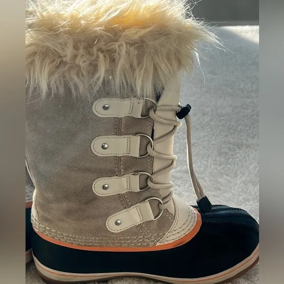 SOREL Sz 3 Joan of Arctic Faux Fur Waterproof Snow Boot in Fawn/Omega Taupe