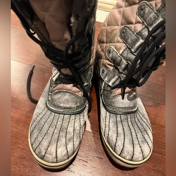 Sorel Tofino Snow Boots in Size 7.5