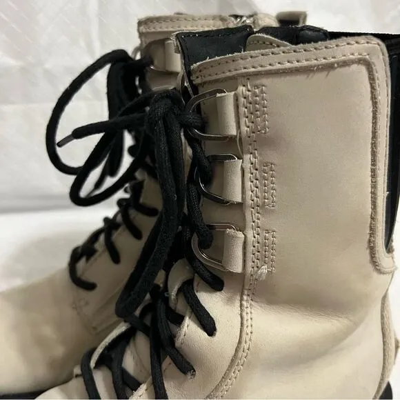 Sorel Phoenix Leather Lace Up Combat Boot in Fawn White Waterproof Gorpcore 6.5