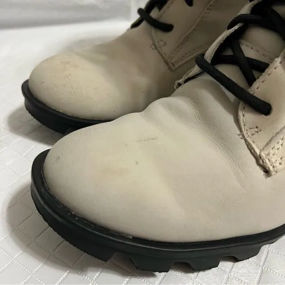 Sorel Phoenix Leather Lace Up Combat Boot in Fawn White Waterproof Gorpcore 6.5