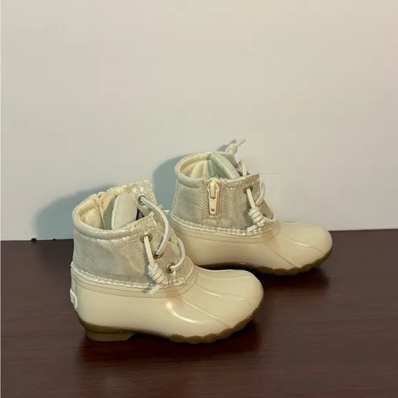 SPERRY SALTWATER BOOT IVORY