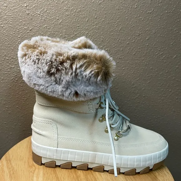 Sperry Torrent Faux Fur Memory Foam Ivory Snow Waterproof Boots Women’s 8