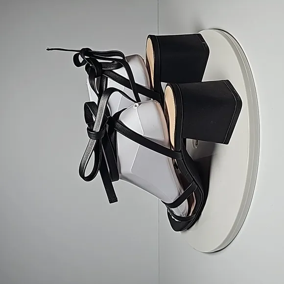 Steve Madden Mylah Sandals Block Heels Ankle Strap Slingback Leather Black 9.5