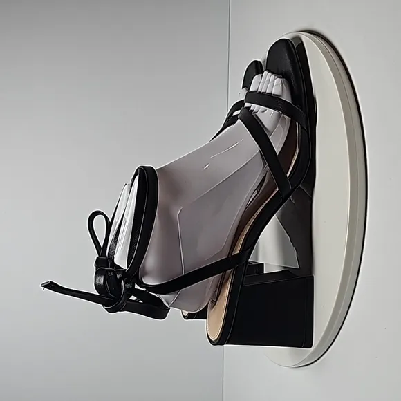 Steve Madden Mylah Sandals Block Heels Ankle Strap Slingback Leather Black 9.5