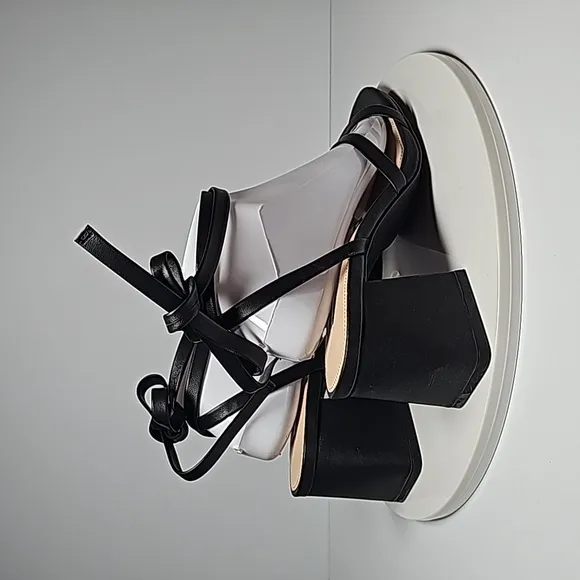 Steve Madden Mylah Sandals Block Heels Ankle Strap Slingback Leather Black 9.5