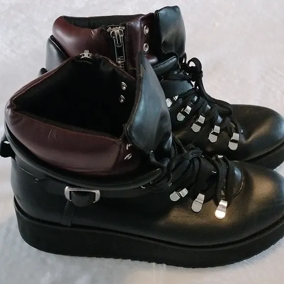 Steve Madden women's boots size 10