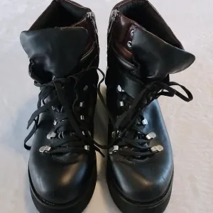 Steve Madden women's boots size 10